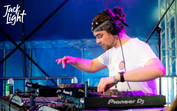 DJ Photo
